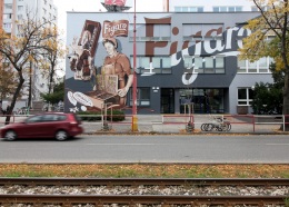 Reklamný mural na fasáde fabriky Figaro, Bratislava 2021
