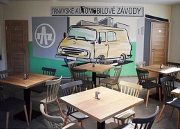 Nástenná maľba v rodinnej reštaurácii Kantína TAZ-ka v areáli bývalých Trnavských automobilových závodov, Trnava 2019 